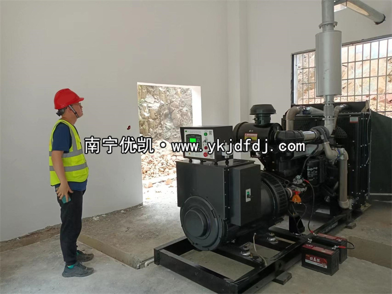 2022年5月6日，250KW上柴發(fā)電機(jī)組交付廣西某建筑工程隊(duì)使用