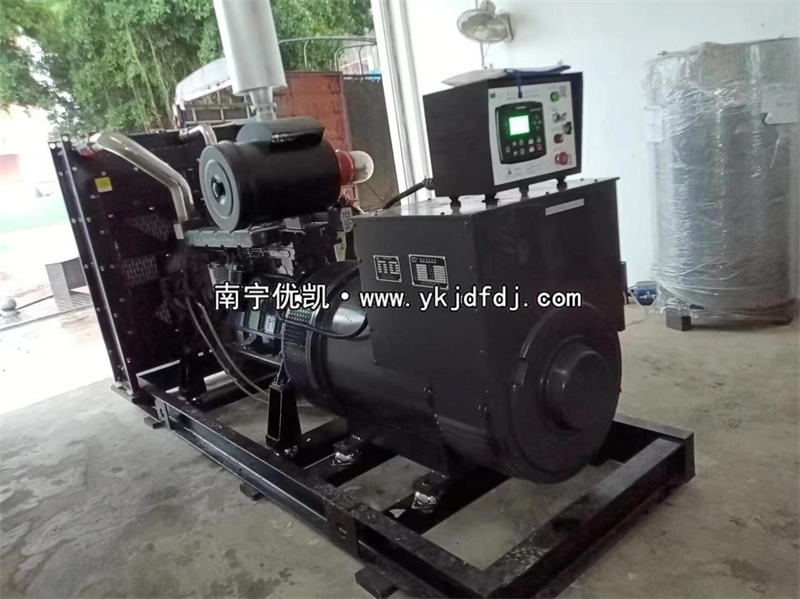 2024年3月14日，學(xué)校項目400kw凱普柴油發(fā)電機(jī)組安裝調(diào)試并通過驗收