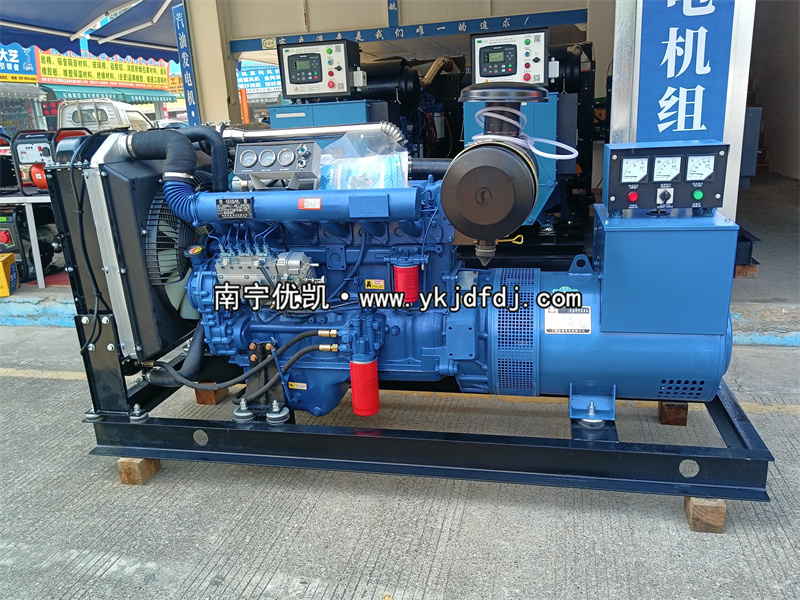 2024年12月30日，河池項(xiàng)目100kw柴油發(fā)電機(jī)組裝車發(fā)貨